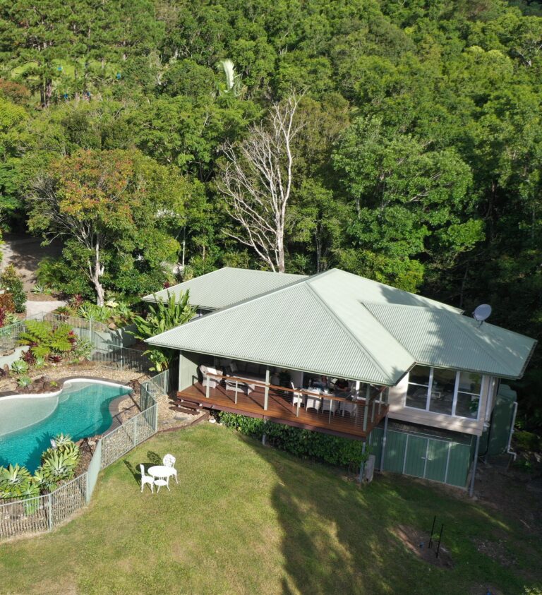 Spectacular Natural Setting Gold Coast Hinterland Couples Retreat